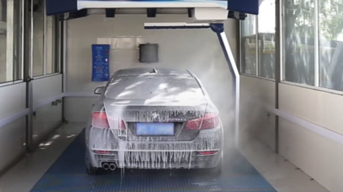 9 Pros and Cons of Touchless Car Washes and 6 Tips [Marvel's Promises of Efficiency]